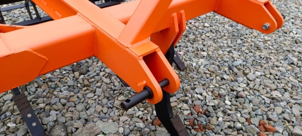 Плуг чизельный ПЧН 1,6 с планчатым катком купить в Москве – «БДН-АгроКубань», 5