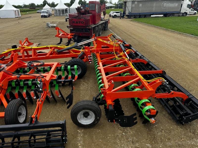 Лущильник мульчировщик дисковый прицепной «АВРОРА» ЛД-8Л (евро-складывание) ЛАФЕТ купить в Москве – «БДН-АгроКубань», 3