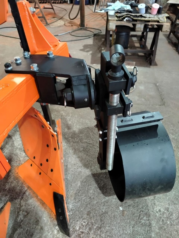 Плуг навесной оборотный 3/35+1 купить в Москве – «БДН-АгроКубань», 4