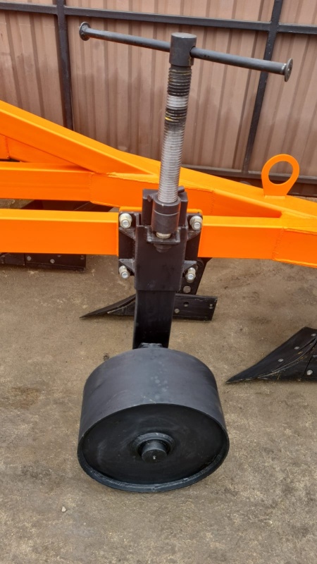 Плуг отвальный ПЛН 3-35 (3 корпуса) купить в Москве – «БДН-АгроКубань», 4