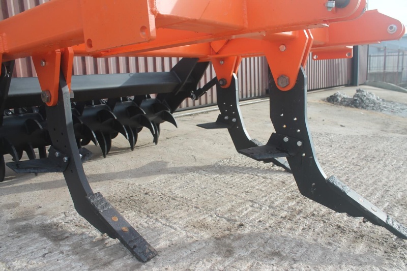 Плуг чизельный ПЧН-1,6 с зубчатым катком купить в Москве – «БДН-АгроКубань», 12